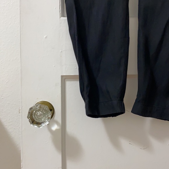 Aritzia | Babaton Black Tapered Dress Pants size 6 - Picture 3 of 8